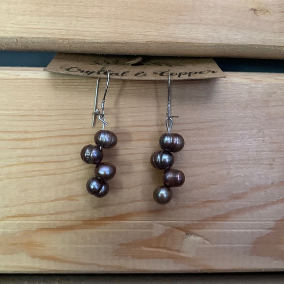 Mauve Iris Pearl Dangles Earrings - Picture 1 of 2
